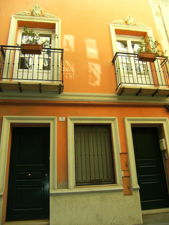 Elizabeth B&B Cagliari Eksteriør bilde